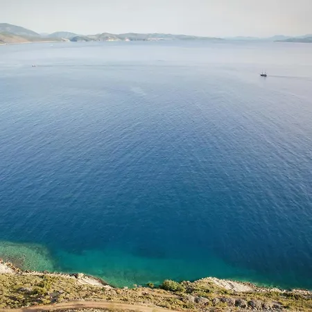 Kır Evi Shakaj *