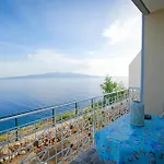 Shakaj Landhuis Sarandë