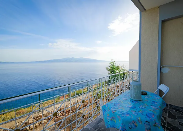 Shakaj Kır Evi Saranda